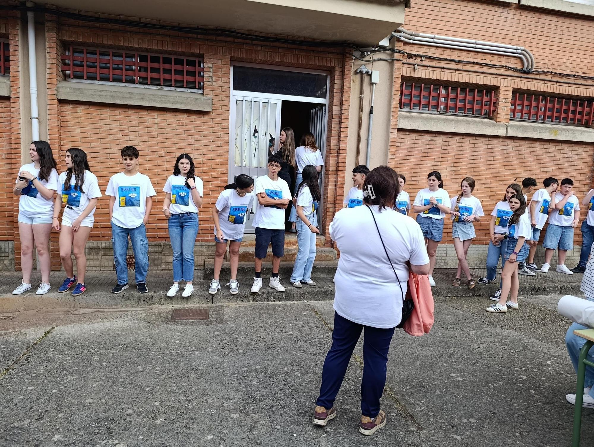 Grado baila al son de "Mamma Mía"