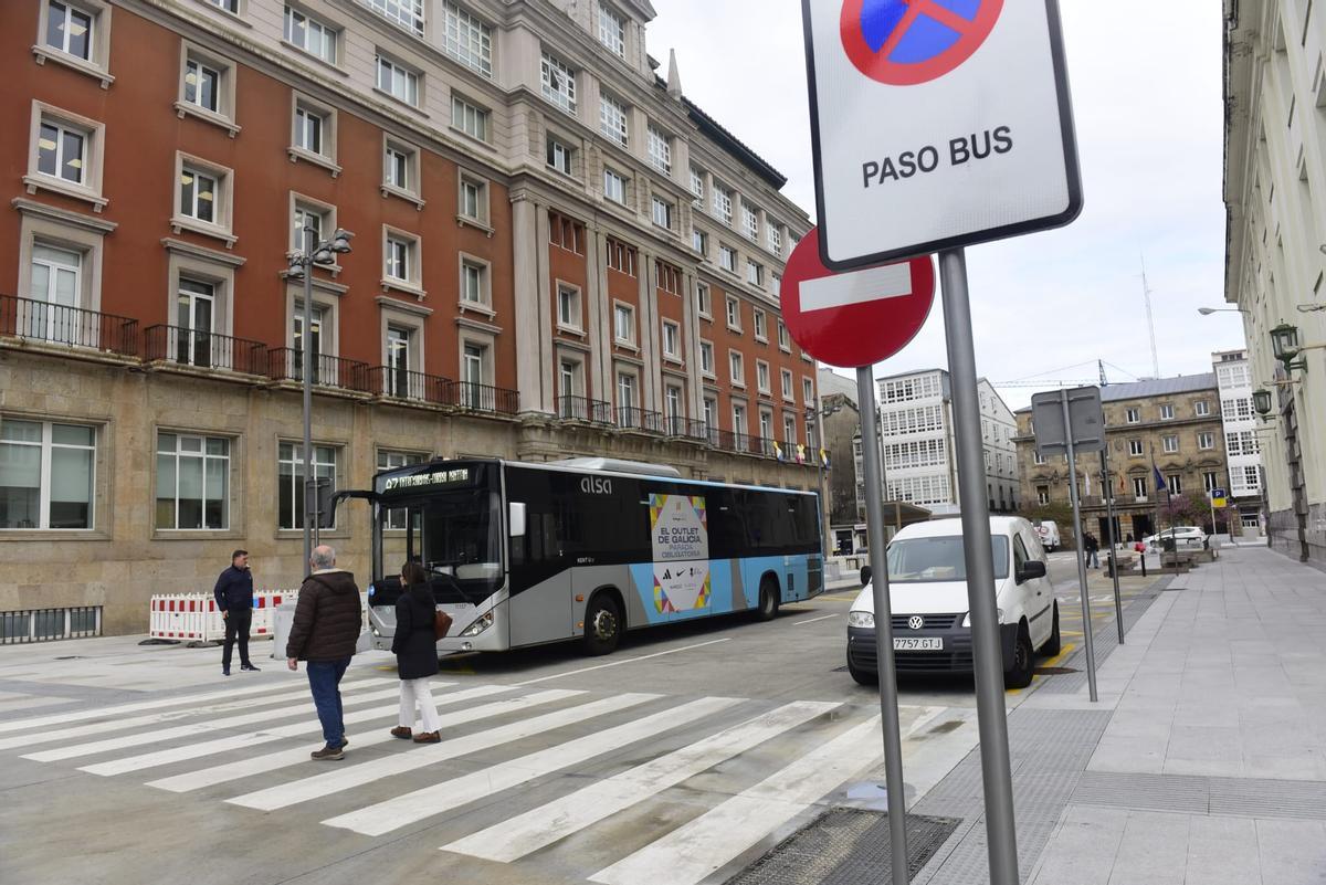 Traslado a Correos de la parada de autobuses de Entrejardines