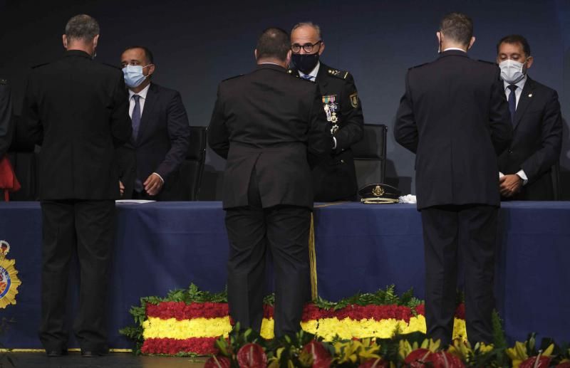 Acto de la Policía Nacional en el Teatro Guimerá