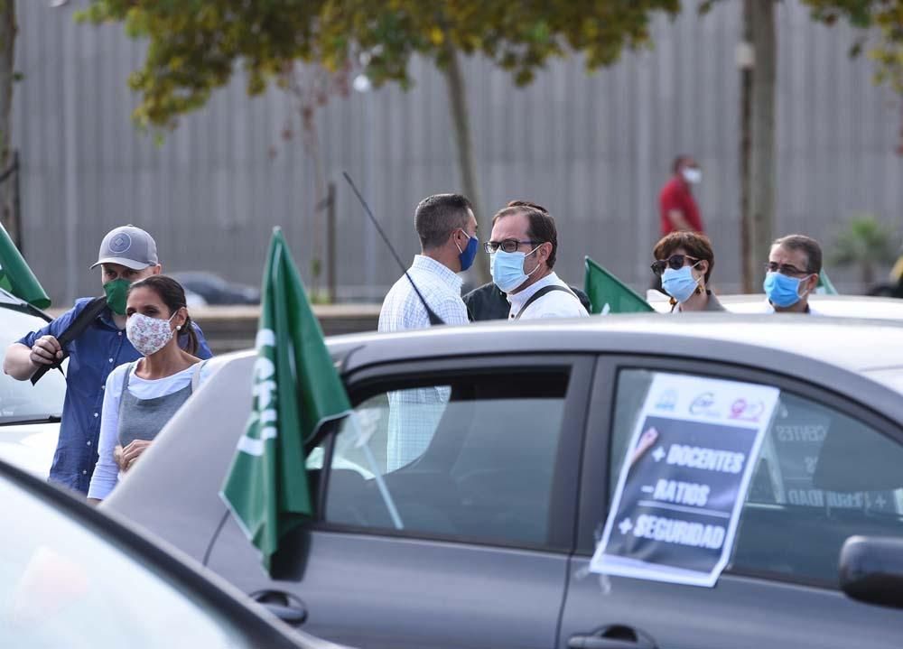 Caravana sindical para pedir más medios en los centro educativos