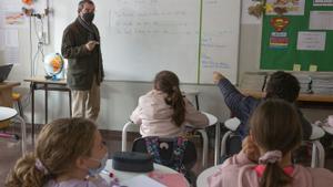 Alumnos del colegio Ipsi de Barcelona durante una clase de catalán.