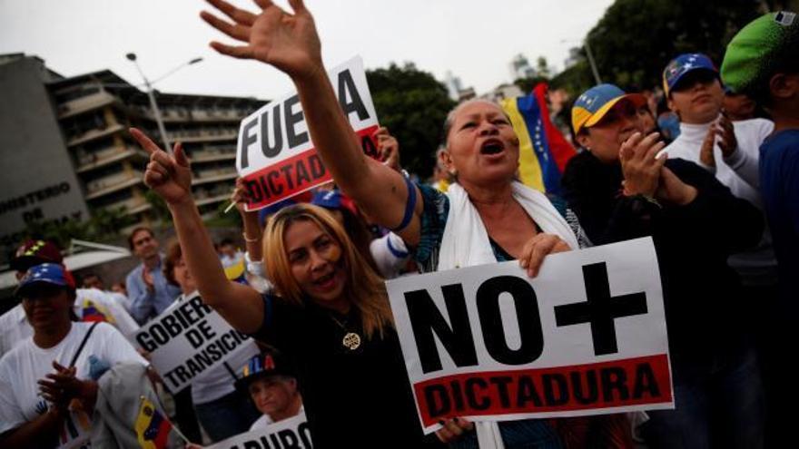 Guaidó llama al pueblo venezolano a una "rebelión pacífica"