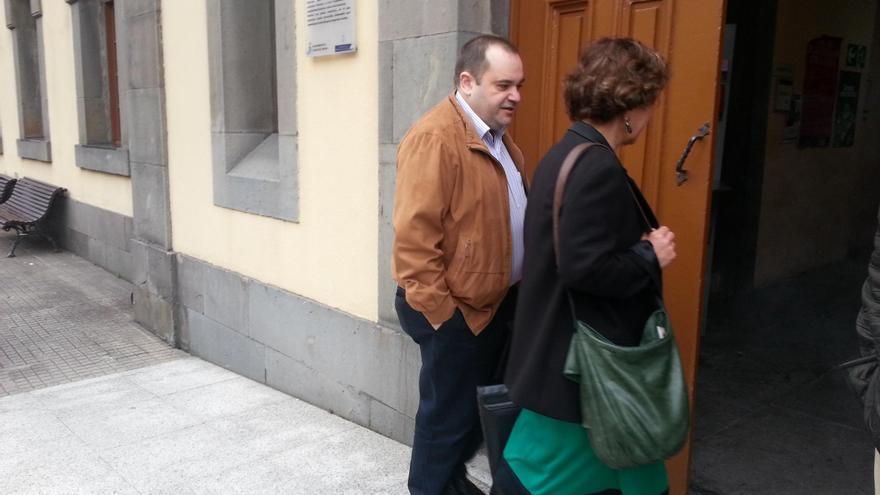 Ordenan la detención e ingreso en prisión del exalcalde de Cangas José Manuel Martínez