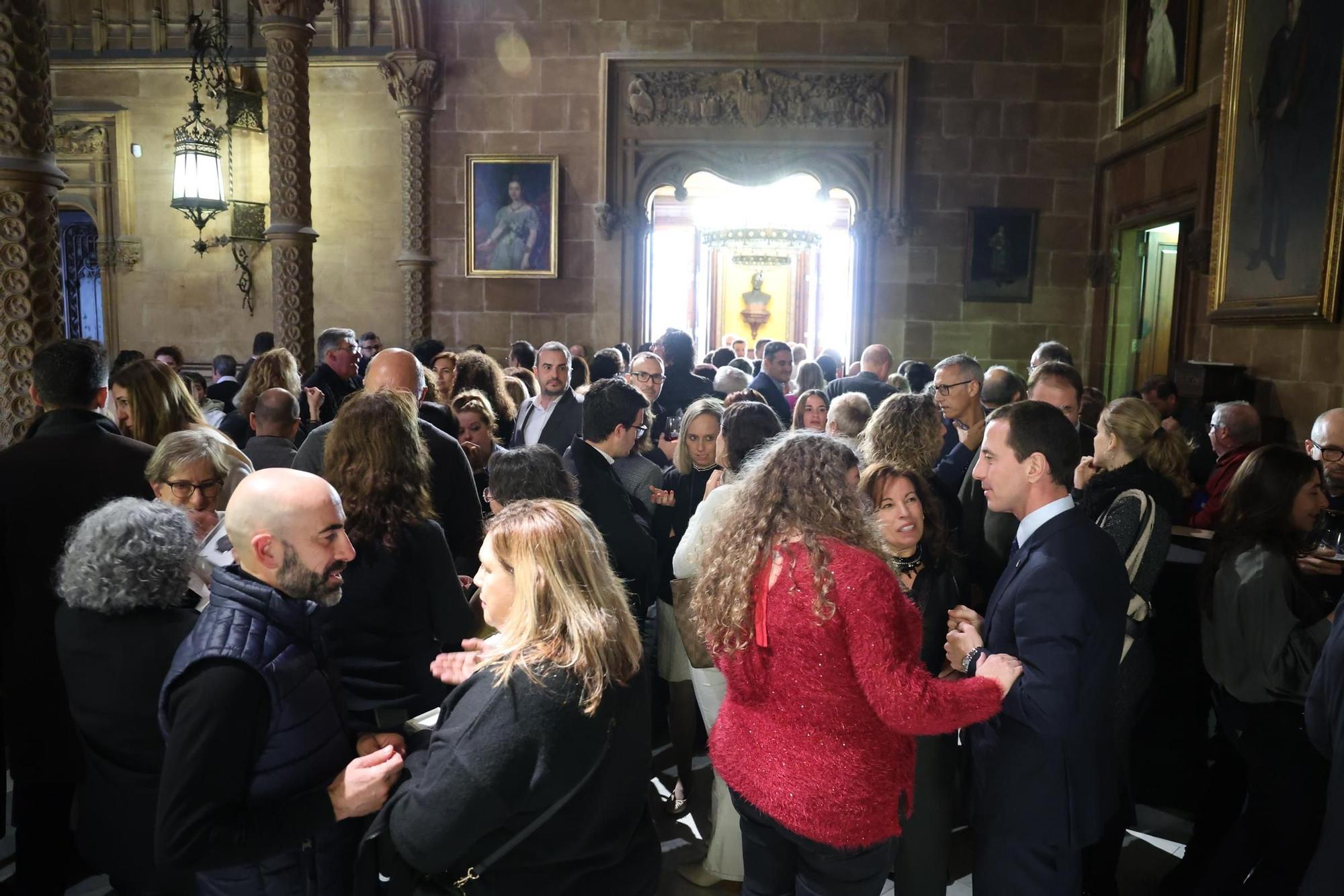 El Consell de Mallorca homenajea a los trabajadores que se jubilan este año y a quienes cumplen 25 años en la institución