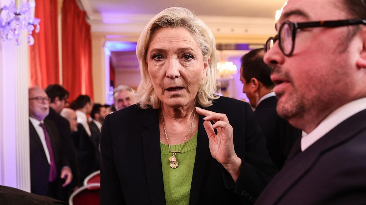 Arranca el juicio que puede enterrar la carrera de Marine Le Pen hacia el Elíseo