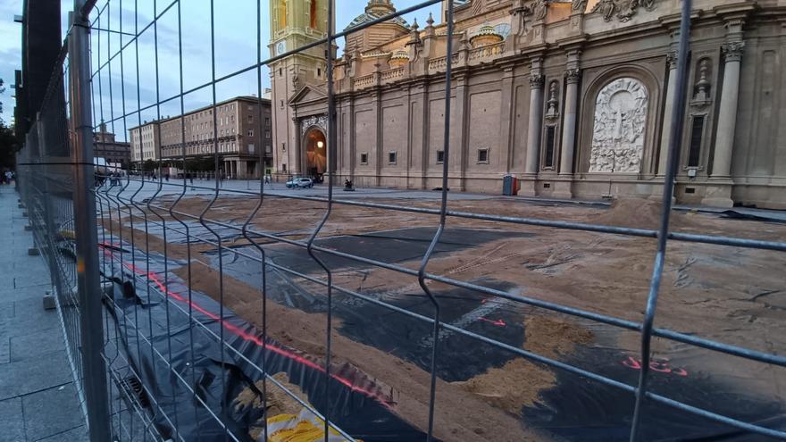 FOTOGALERÍA | Arranca el montaje del Belén gigante de la plaza del Pilar