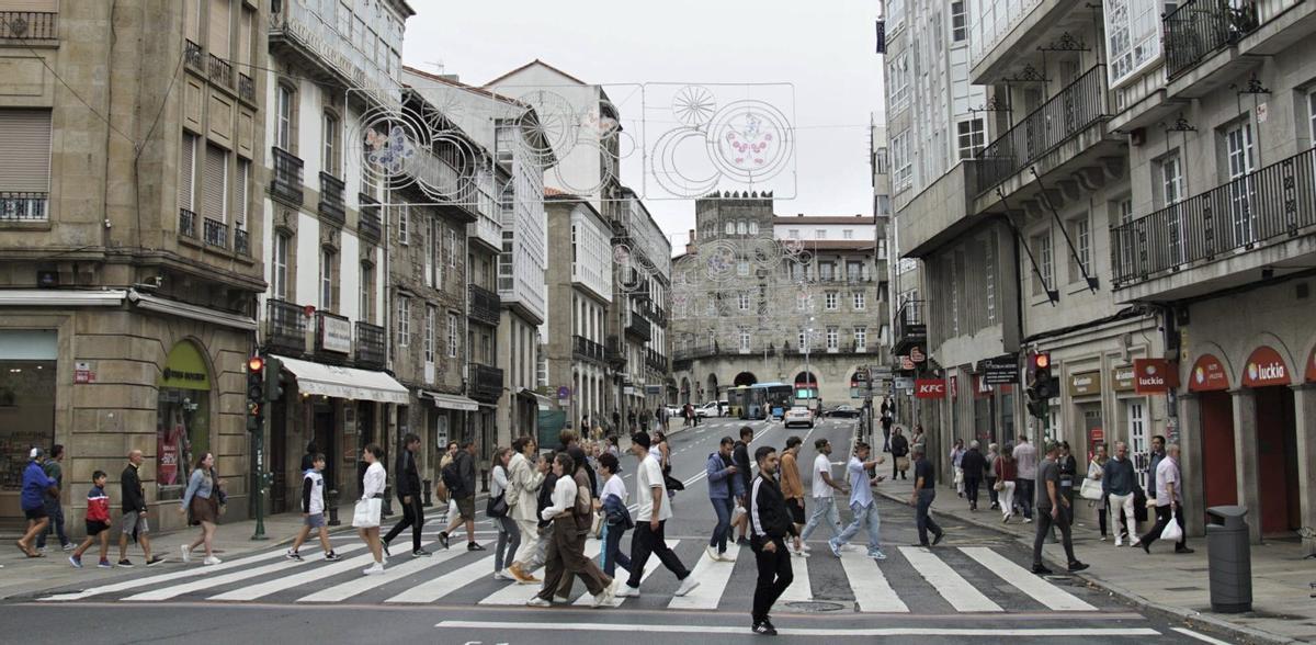 La renta disponible bruta por habitante en Santiago se sitúa en 23.581 euros. | JESÚS PRIETO