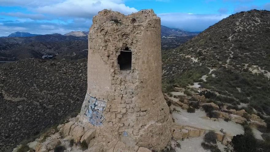 Guerra de informes sobre la Torre de Reixes de El Campello: entre el 