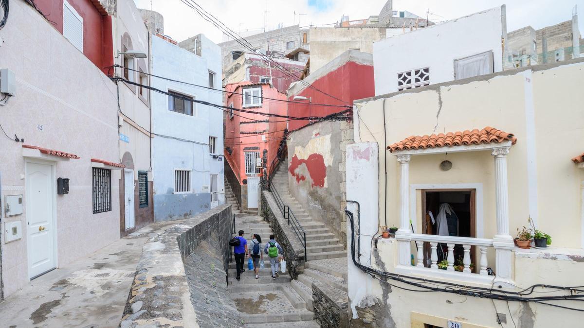 Confluencia de varias escalinatas en el Risco de San Nicolás.