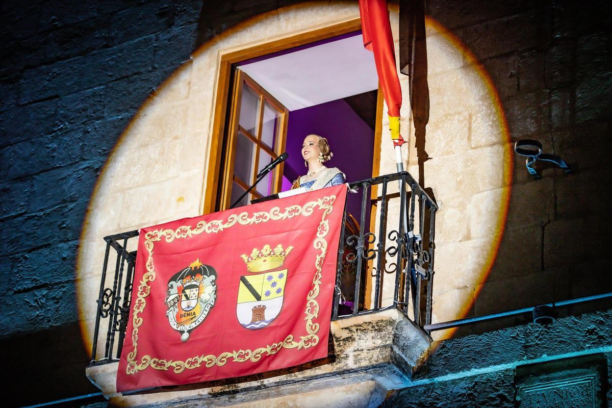 La fallera mayor Carla Puerto