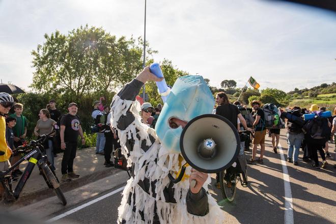 Així ha estat l'inici de la marxa que enceta tres dies de protestes al Bages contra l’ICL