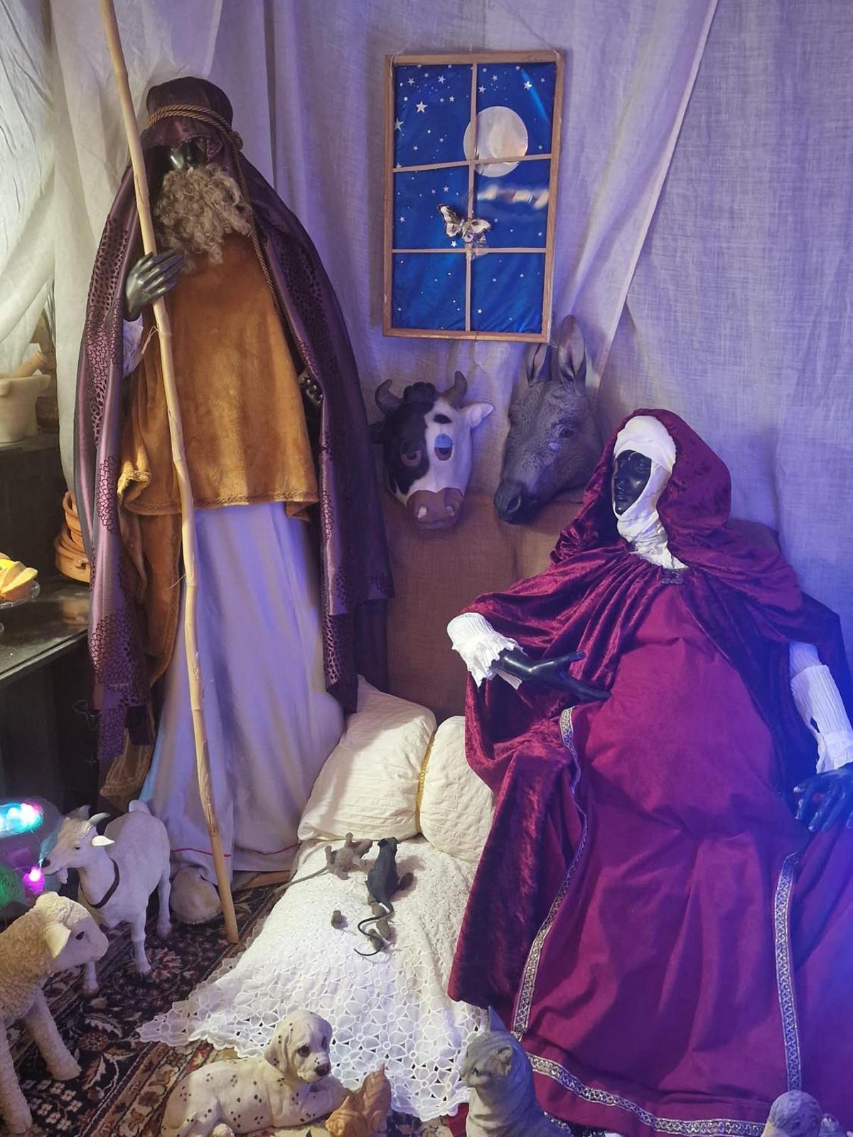 Traspas y Torijano vuelven a montar el belén en Ibiza