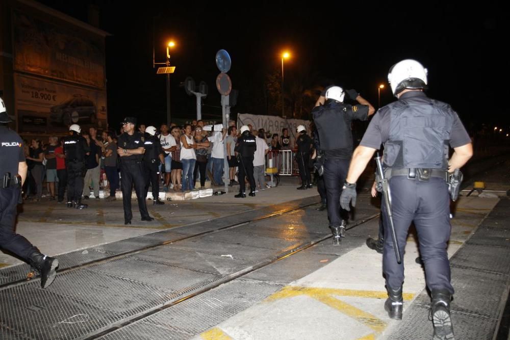 Numerosos heridos durante la protesta en las vías tras la intervención policial