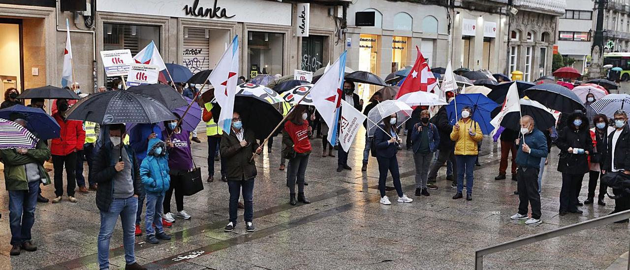 Un aspecto de la manifestación a favor de la sanidad pública en Príncipe. |   // R. GROBAS