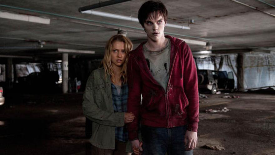 Teresa Palmer y Nicholas Hoult, protagonistas de la cinta.