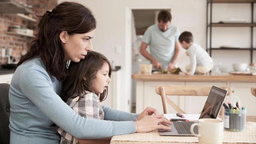 9 de cada 10 madres se declaran &quot;apática, triste y desmotivada&quot;