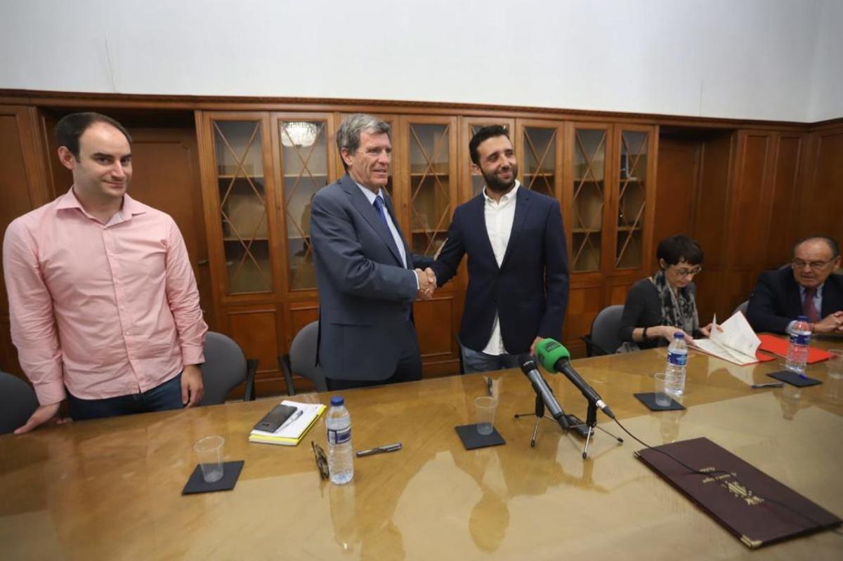 Un momento del acto donde se ha producido la firma.