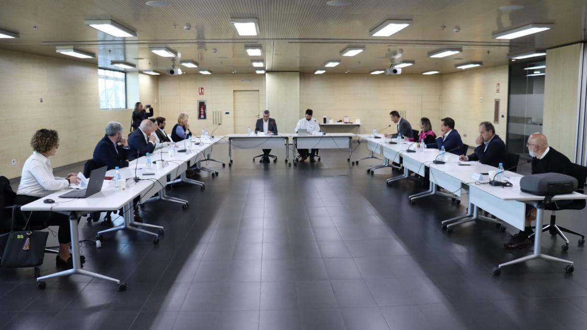 El consejo de administración de Fira Alacant, celebrado este martes en la institución ferial.