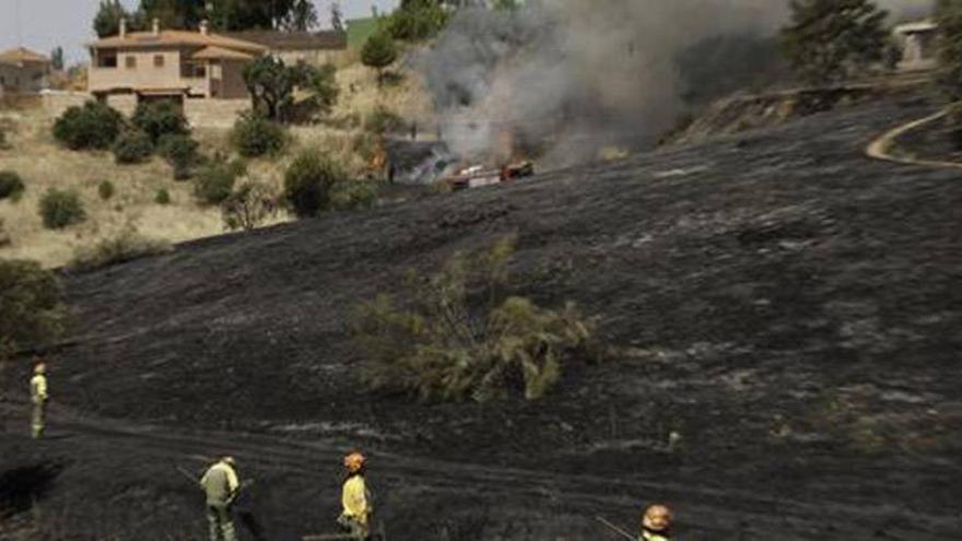 Este verano han ardido 5.000 hectáreas, frente a las 2.117 quemadas en el 2012