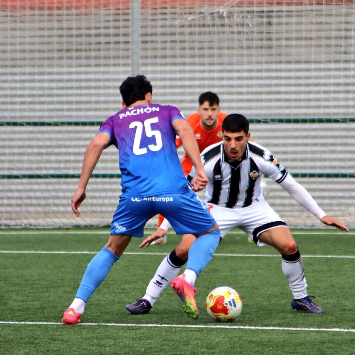 Pachón fue la novedad en el once inicial del Atlético Bzleares