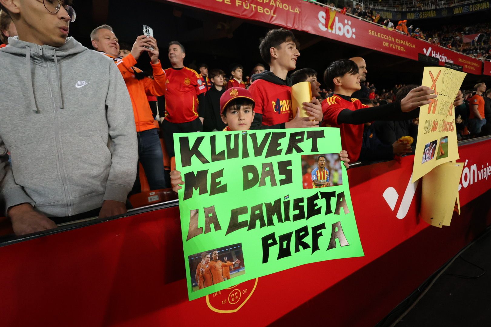 España - Países Bajos: Búscate en la grada de Mestalla