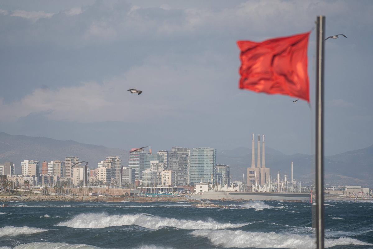 Temporal marítimo en Barcelona.