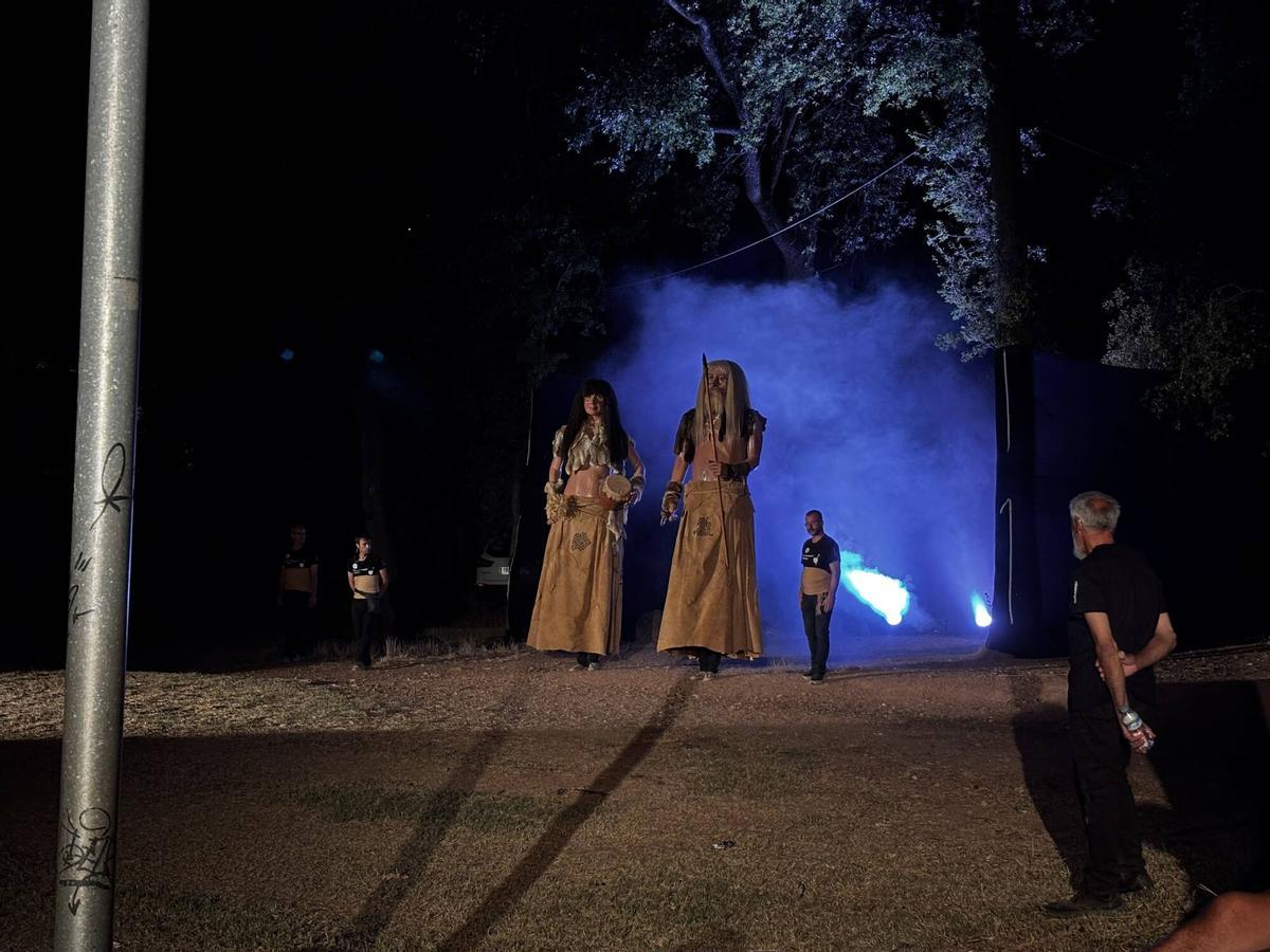 La nova imatge dels Gegants Prehistòrics de Moià, el Toll i la Teixonera