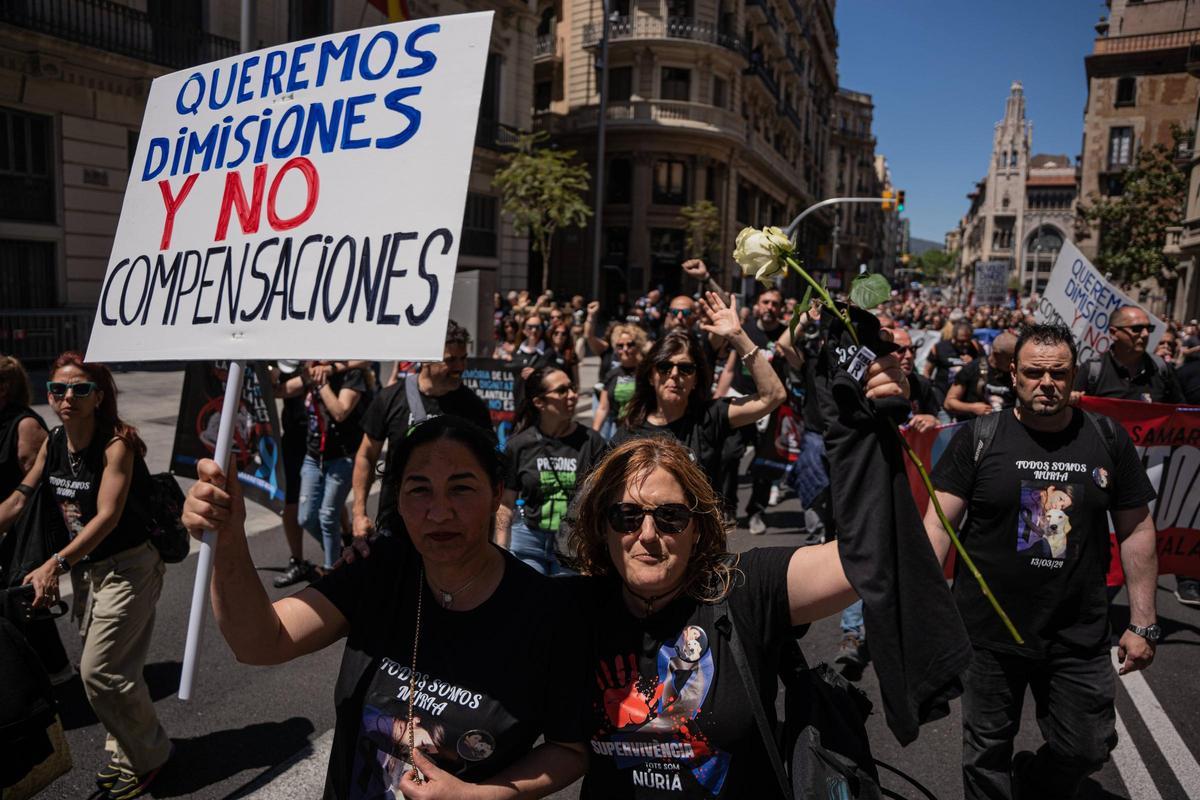 Trabajadores de prisiones se manifiestan en Barcelona para tener mayor seguridad.