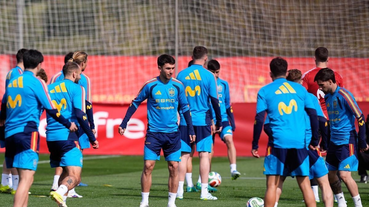 Penúltimo entreno de España antes de viajar a Barcelona y medirse a Egipto