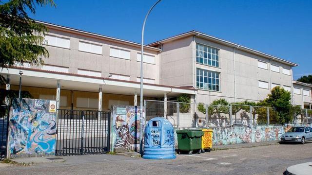 Fachada del IES de Carril, uno de los centros escogidos para el programa de intercambio.   | // IÑAKI ABELLA