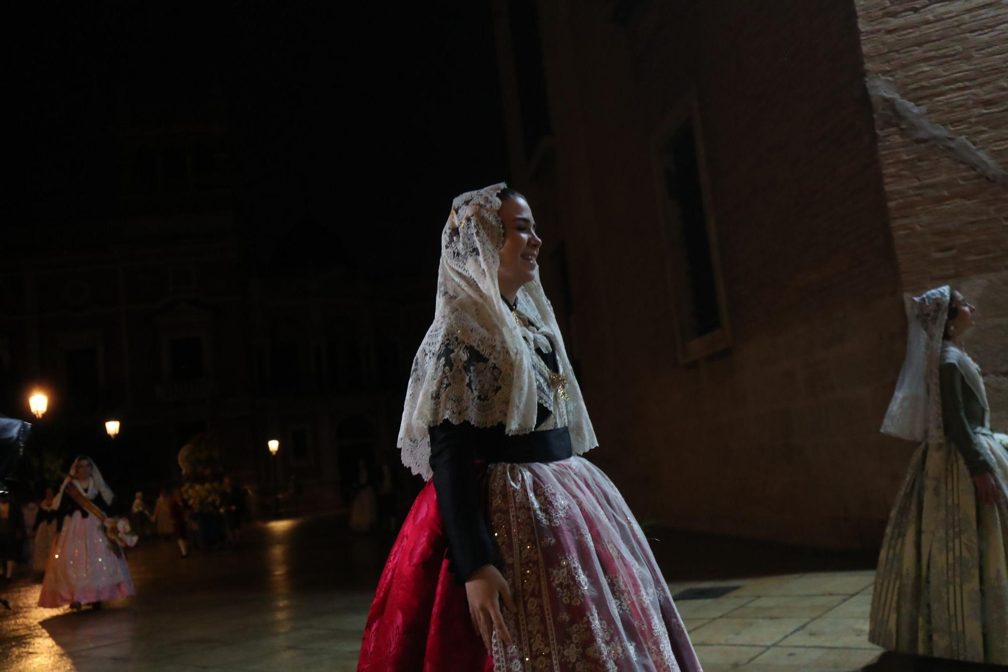 Búscate en el primer día de ofrenda por la calle de la Paz (entre las 21:00 a las 22:00 horas)