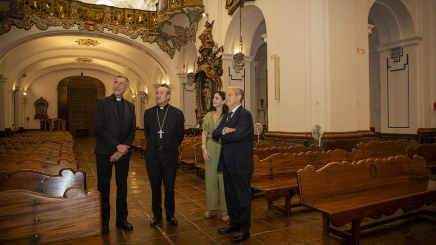 Primera visita del obispo de Córdoba a la Diputación