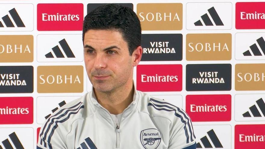 Arteta elogia la capacidad de Raya para evolucionar con el Arsenal