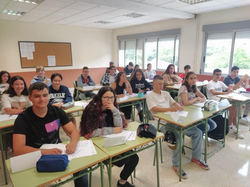 Estudiantes de 4º de ESO del instituto A Paralaia.   | FDV