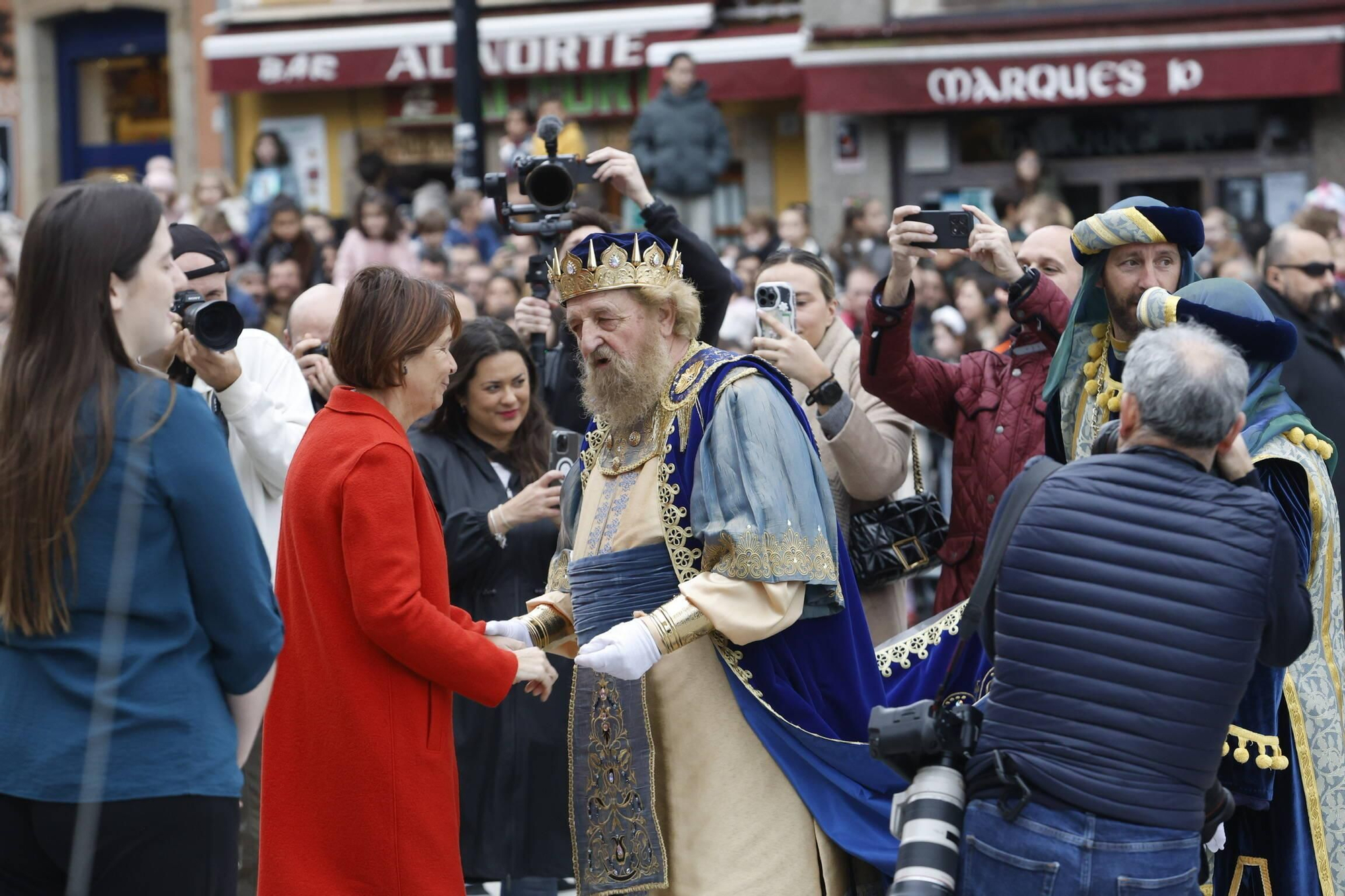 En imágenes: Los Reyes Magos desembarcan en Gijón