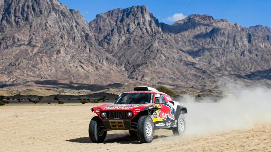 Carlos Sainz guanya la tercera etapa i se situa líder del Dakar