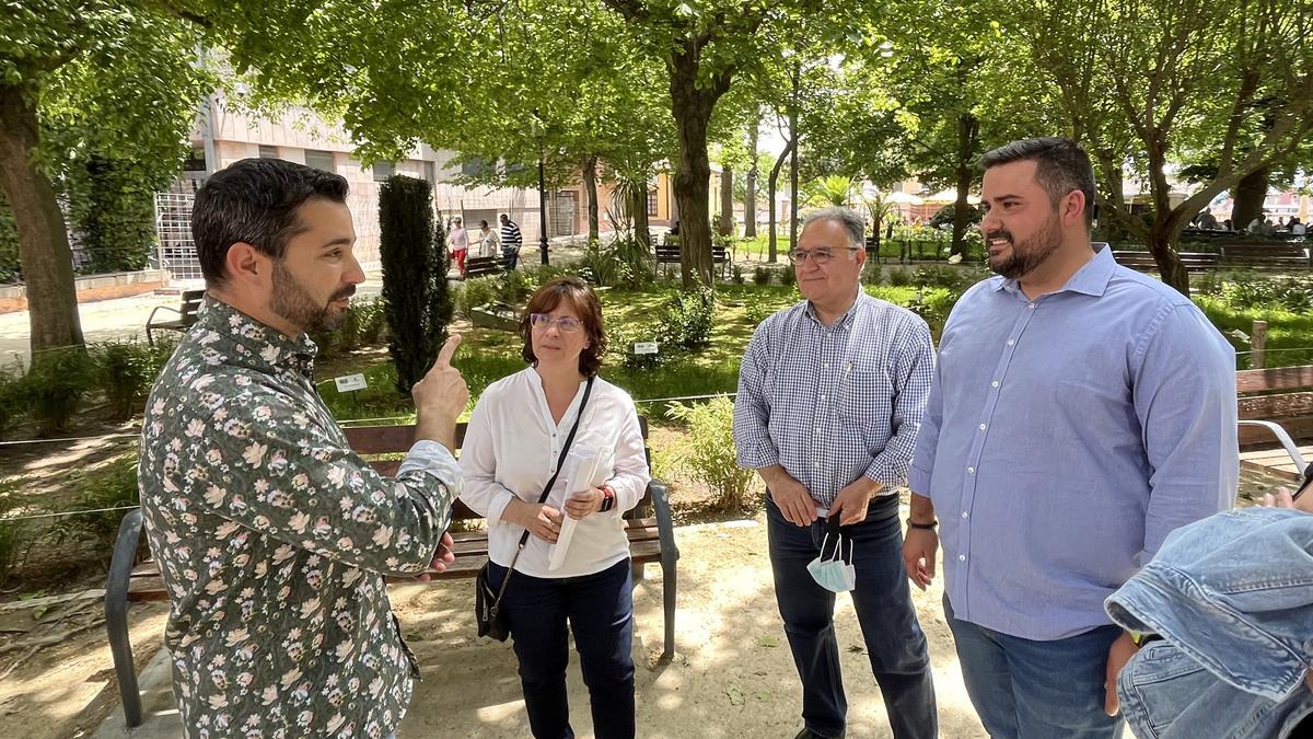 Samuel Falomir, reunido con los socialistas de Segorbe.