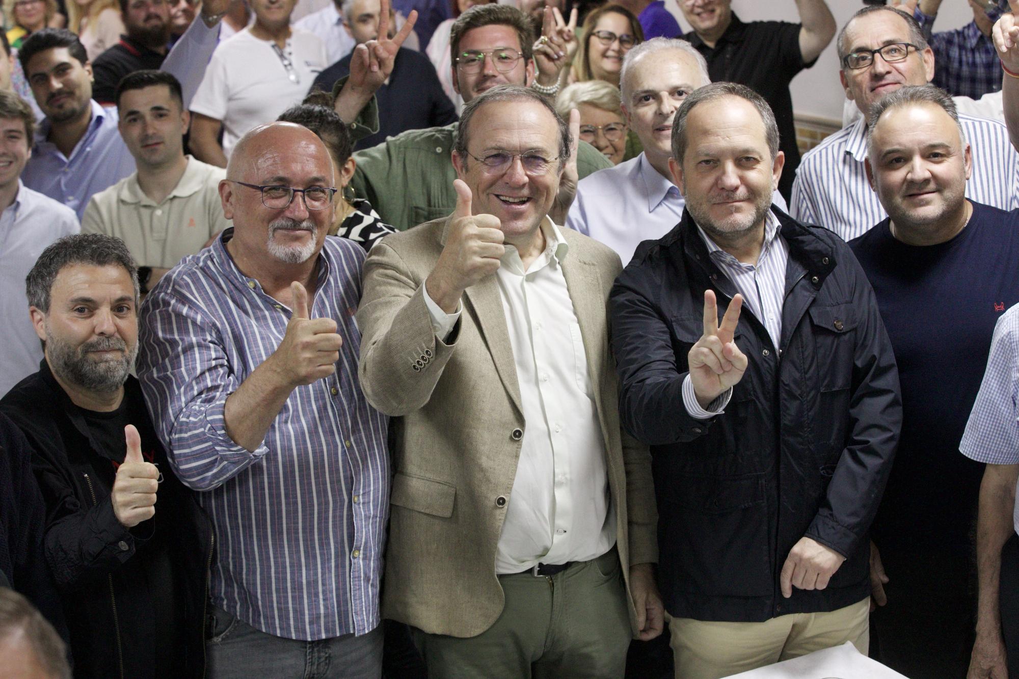 Cena de Vox con los fichajes del PP y Cs en Murcia