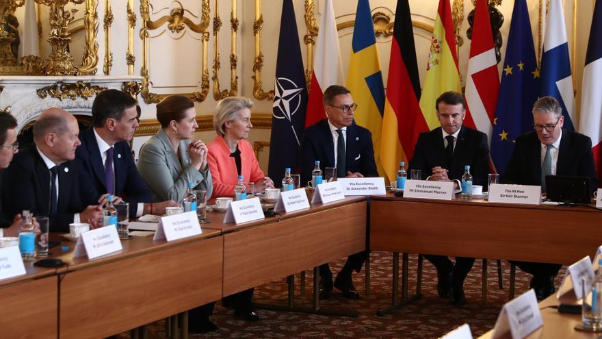 Albares ve &quot;prematuro&quot; el envío de tropas españolas a Ucrania en misión de paz pero garantiza que &quot;no es ningún problema”