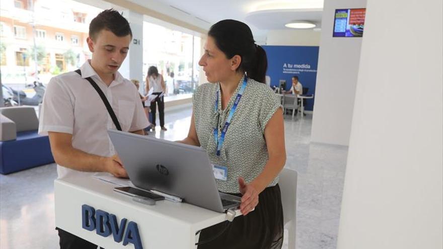 La ‘app’ de BBVA incorpora un asistente virtual para atender finanzas personales