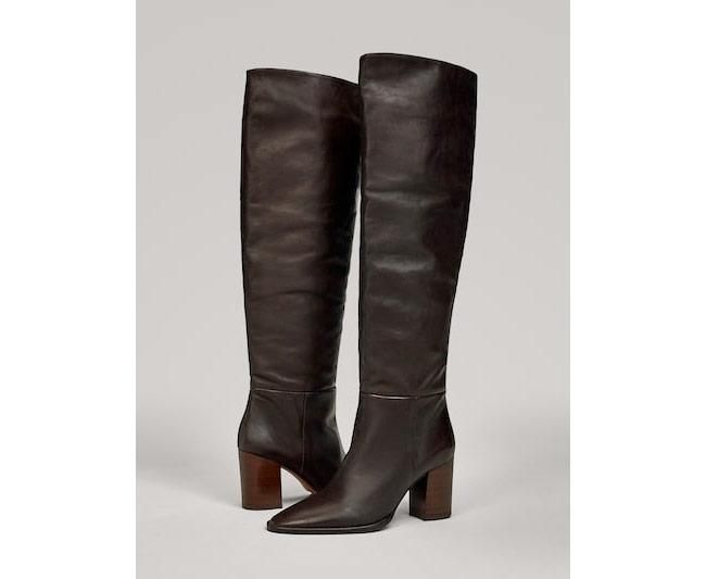 Botas altas con tacón de madera, de Massimo Dutti