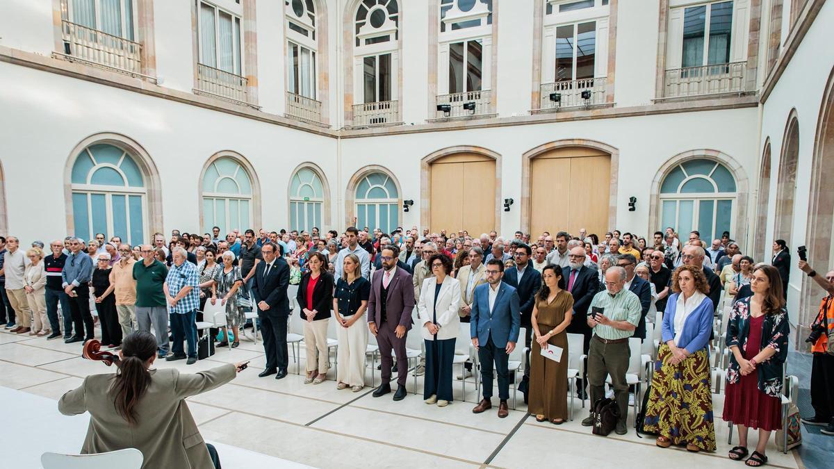 Un moment de l'acte de reconeixement i desgreuge del Parlament a les víctimes de l'amiant