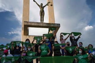 Liberada en El Salvador una joven encarcelada nueve años por un aborto espontáneo