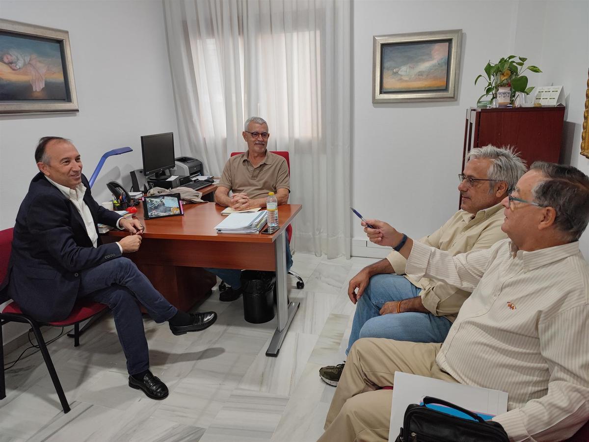 Reunión del PP de Mérida con el grupo parlamentario.