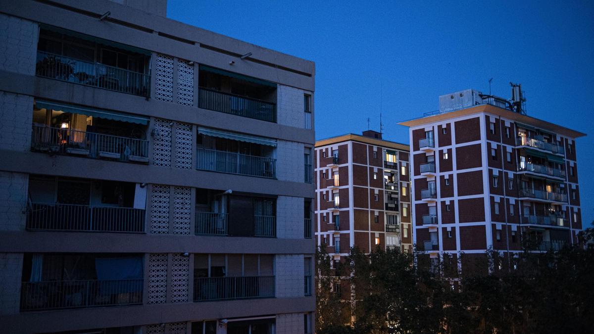 El diario 'The Telegraph' apunta a que el apagón de España se debió a un "experimento del Gobierno" con las renovables