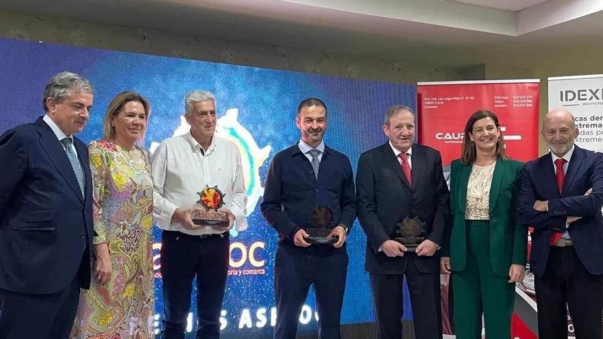 La Asociación Empresarial de Coria premia a 3 empresarios por su trayectoria