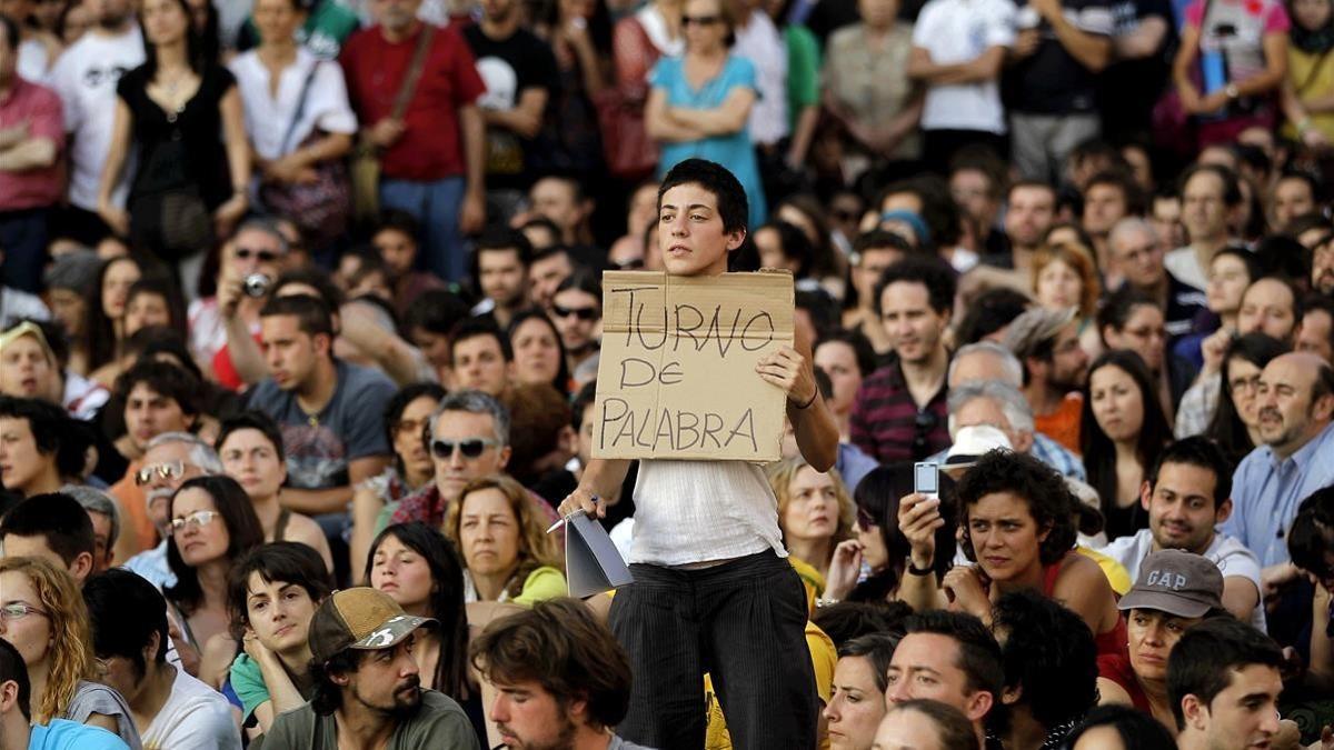 zentauroepp16112546 madrid  29 05 11  asamblea de  acampados del 15m en la puert180511203227