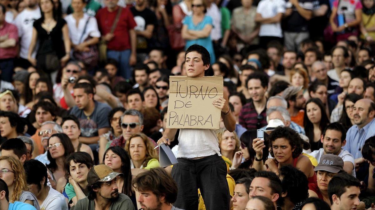 zentauroepp16112546 madrid  29 05 11  asamblea de  acampados del 15m en la puert180511203227