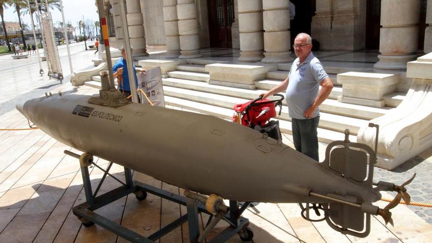 Maquetas del submarino Peral del instituto Politécnico.