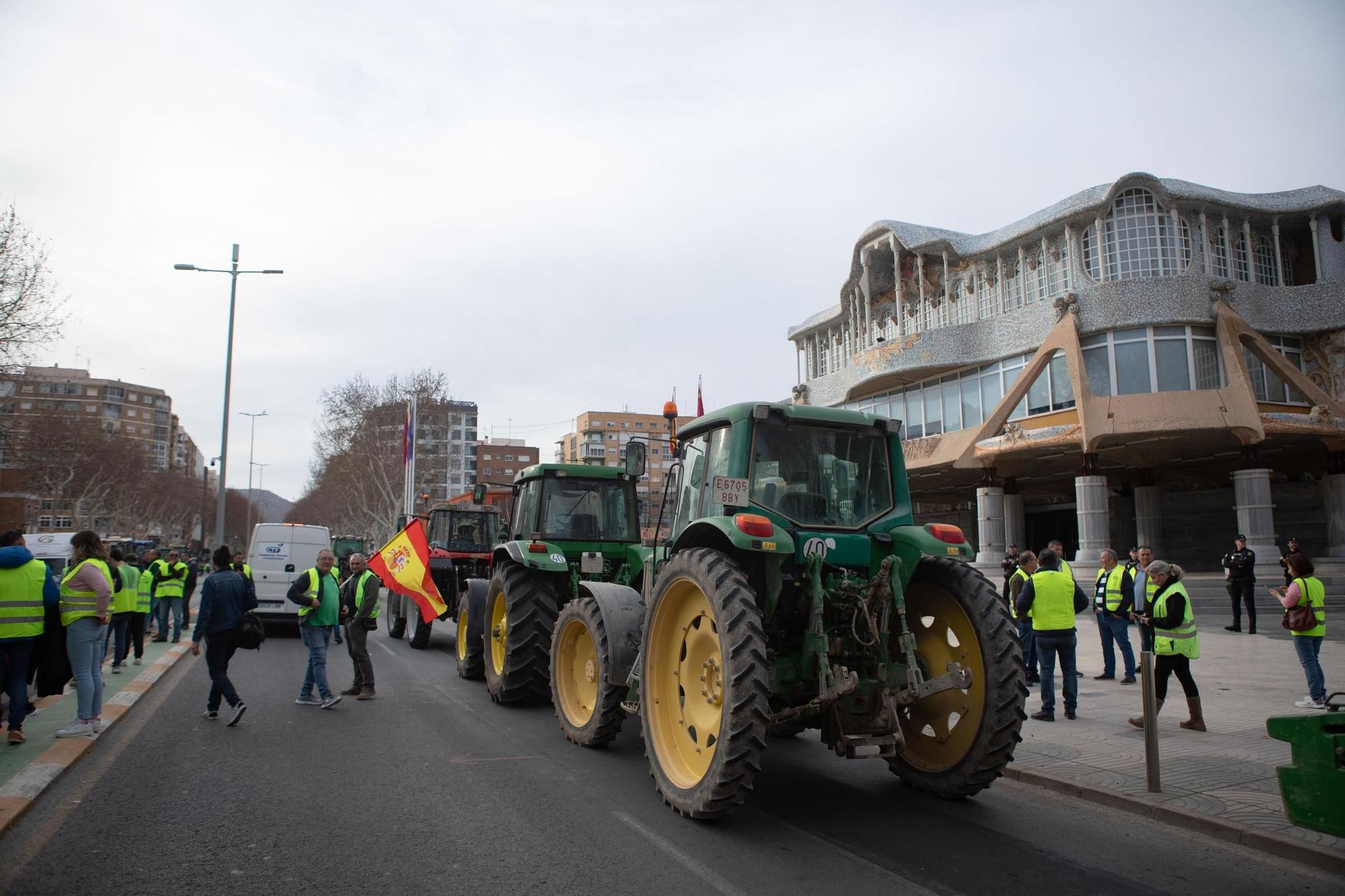 Las imágenes del bloqueo del campo a la Asamblea Regional este miércoles